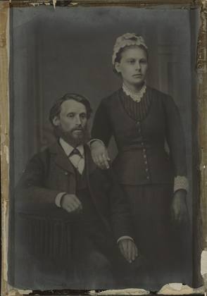 Hans and Mari Leoke, dated about 1900 by Viljandi Museum. Viljandi Museum, VMF 75 F 713.